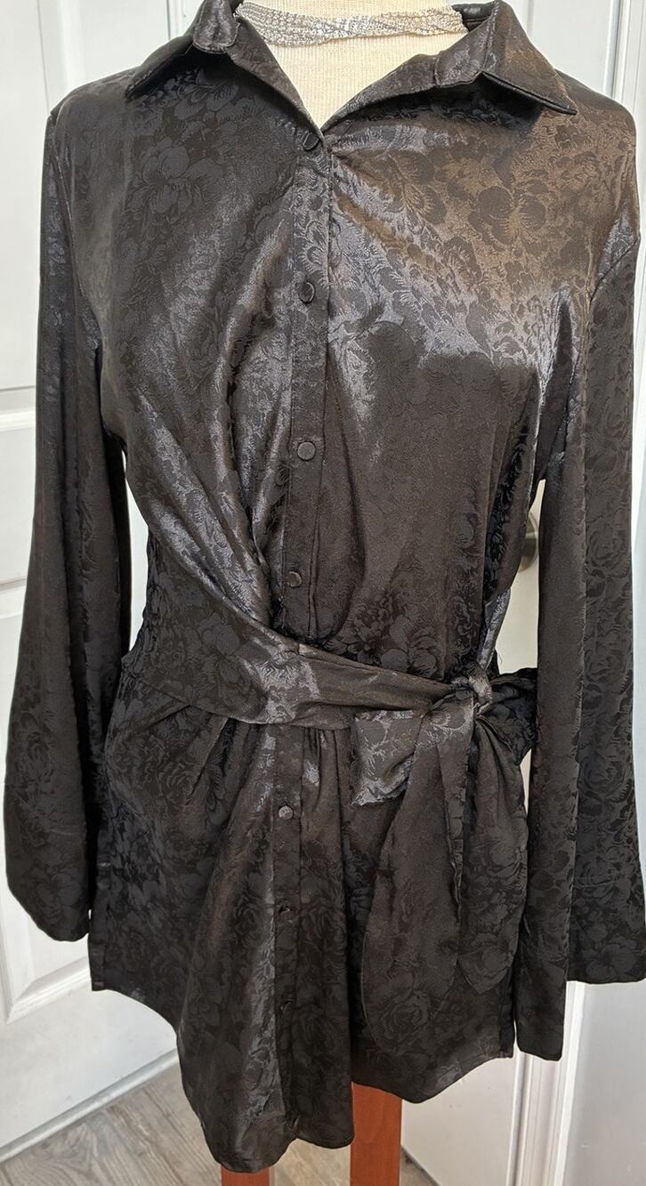 Runaway The Label Black Floral Jacquard Shirt Dress Flared Bell Sleeve US 6